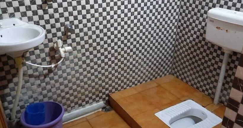 اتاق کلاسیک سه تخته, Oyo 80932 Rr Guest House