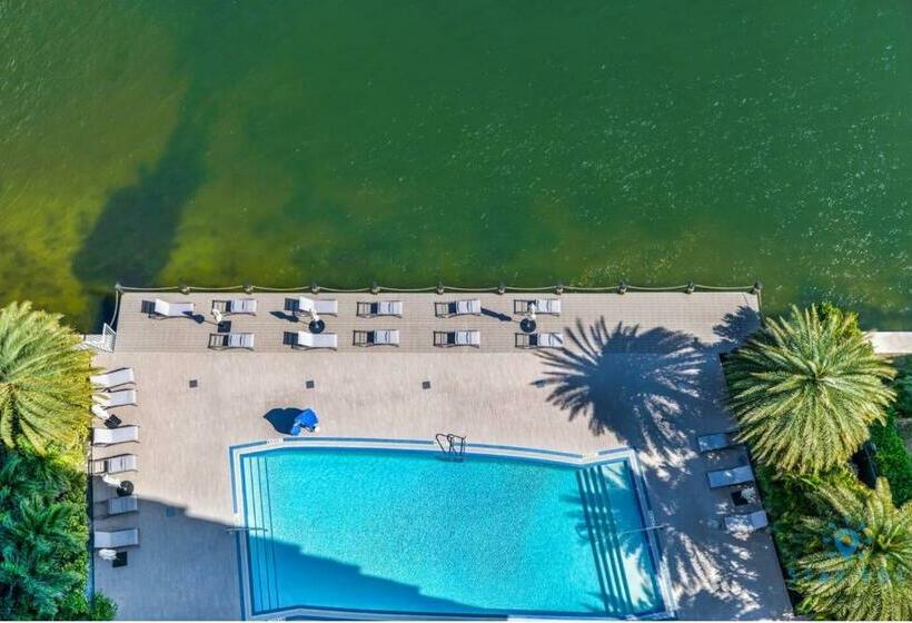 1间卧室的房子, Spectacular View With Balcony, Pool, Near Beach