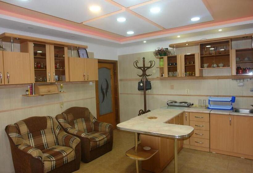 اتاق استاندارد با سرویس بهداشتی مشترک, Vila   Creta