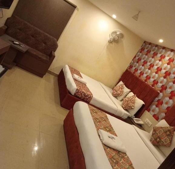 اتاق سوپریور خانوادگی, Kelvish Hotel Delhi Igi Airport