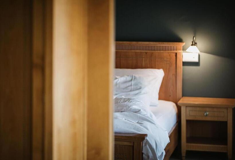 Апартаменты 1 Спальня, Nancy S Holiday Homes Dolomites