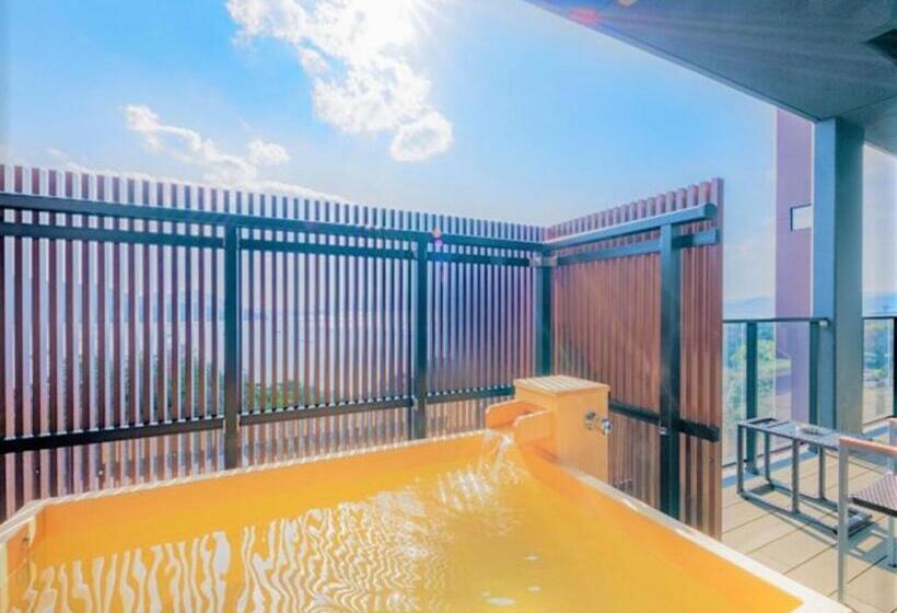 Люкс Deluxe Вид на Море, Livemax Resort Miyahama Ocean View