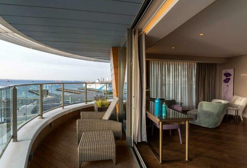 オーシャンビュースイート, Radisson Blu Hotel Istanbul Ottomare