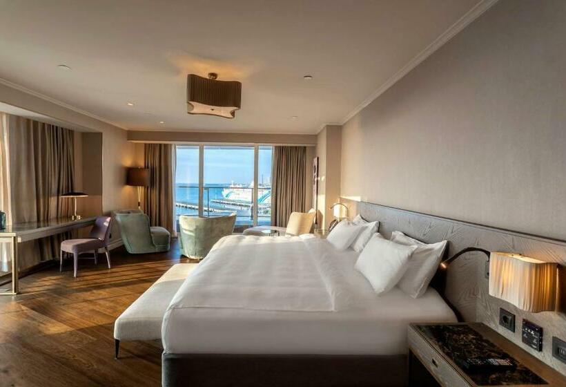 オーシャンビュースイート, Radisson Blu Hotel Istanbul Ottomare