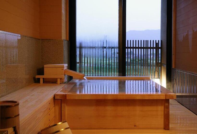 Family Suite, Roppokan