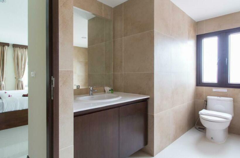 شقة غرفتين, The Lai Thai Luxury Condominiums