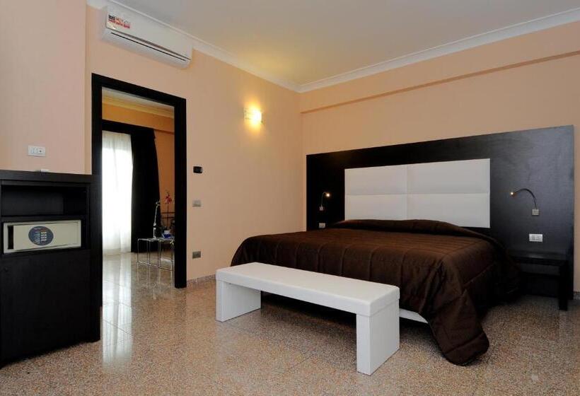 Четырехместный Номер Стандарт, Eh Suites Rome Airport Euro House Hotels
