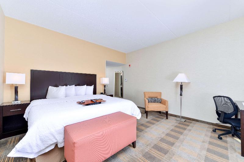 Стандартный Номер Кровать Кинг, Hampton Inn & Suites California Universitypittsburgh