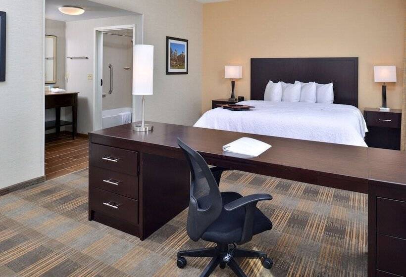 Номер Стандарт, Hampton Inn & Suites California Universitypittsburgh