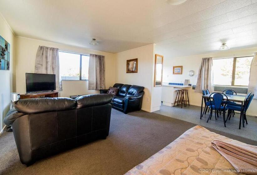 Апартаменты 3 Спальни, Richmond Motel And Holiday Park