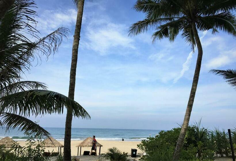 بانگلوی لوکس, Emerald Sea Resort