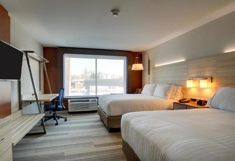 Номер Стандарт Адаптированный для Инвалидов, Holiday Inn Express & Suites Galesburg, An Ihg