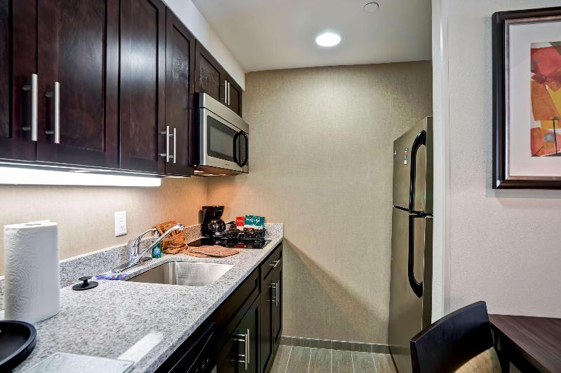 Люкс Кровать Кинг, Homewood Suites By Hilton Christiansburg