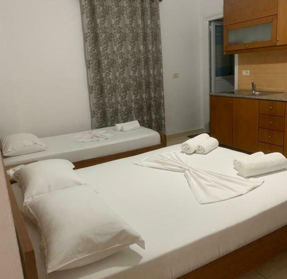 Quarto Estandar com Sacada, Guest House Villa Alia