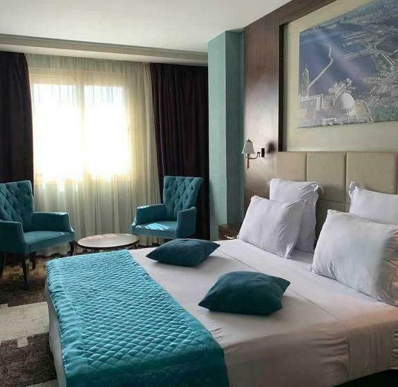 استودیو خانوادگی, Lb Suites