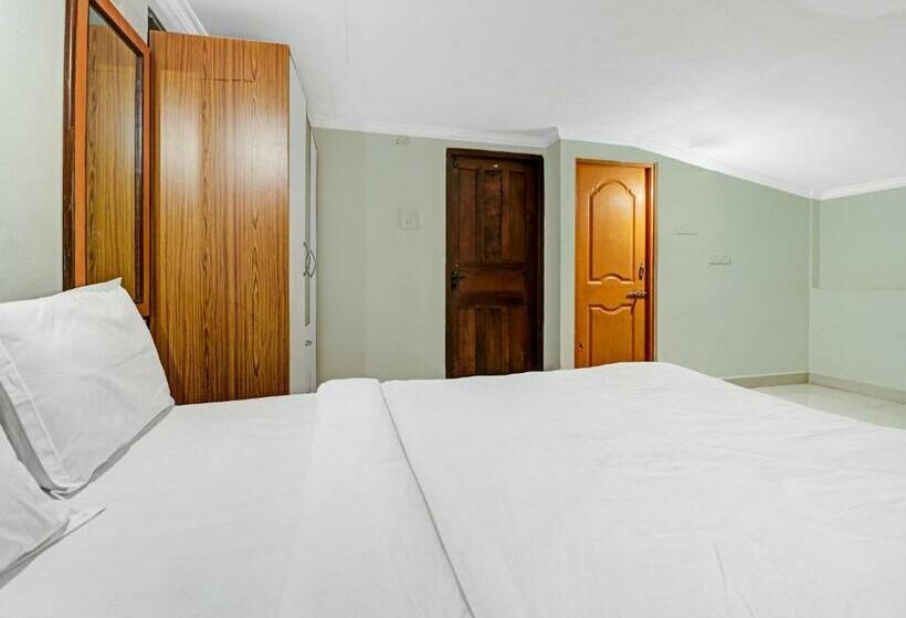 三人经典房间, Oyo Silverkey Executive Stays 81374 Goodstays