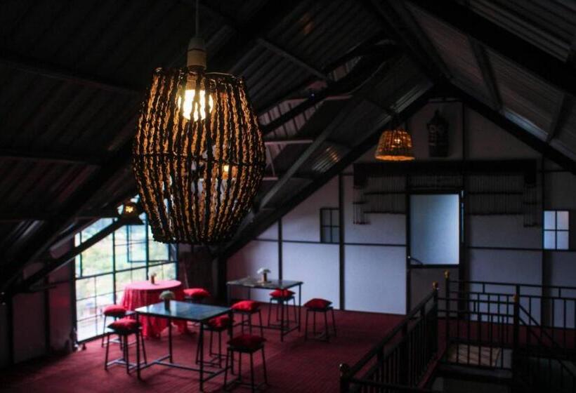 スタンダードルーム, Shadow Mask Bungalow