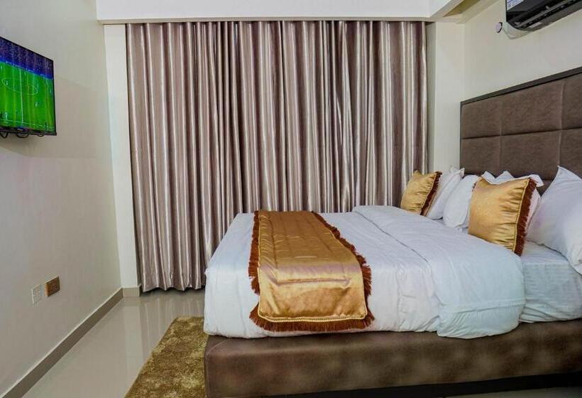 스탠다드 룸 킹사이즈 침대, Romeneo Grand Royal