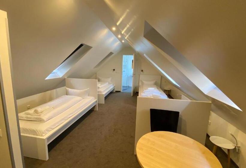 Четырехместный Номер Стандарт, Jj Hotel Hannover City Pension