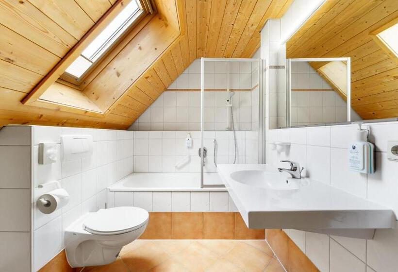 Family Suite, Schlehdorn