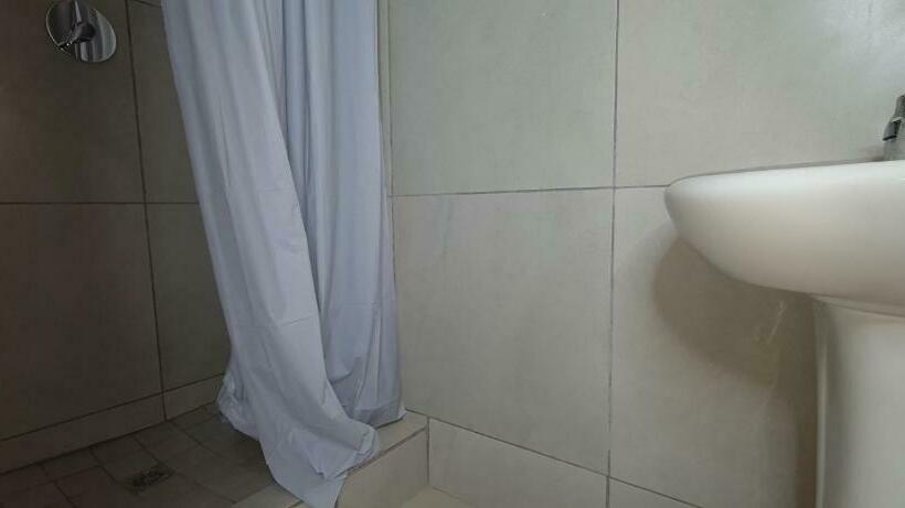Номер Стандарт, Ojong S Court Kraaifontein