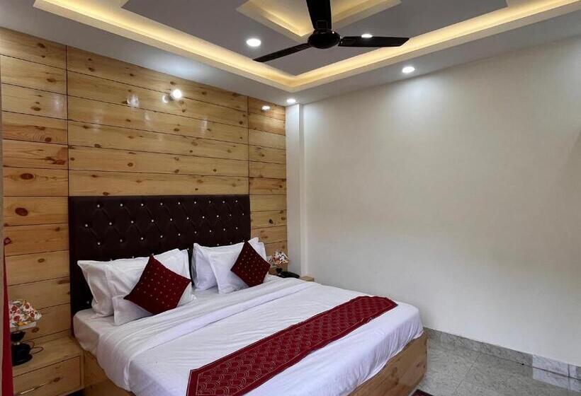 Номер Deluxe, Nature Heaven Lodge, Mussoorie
