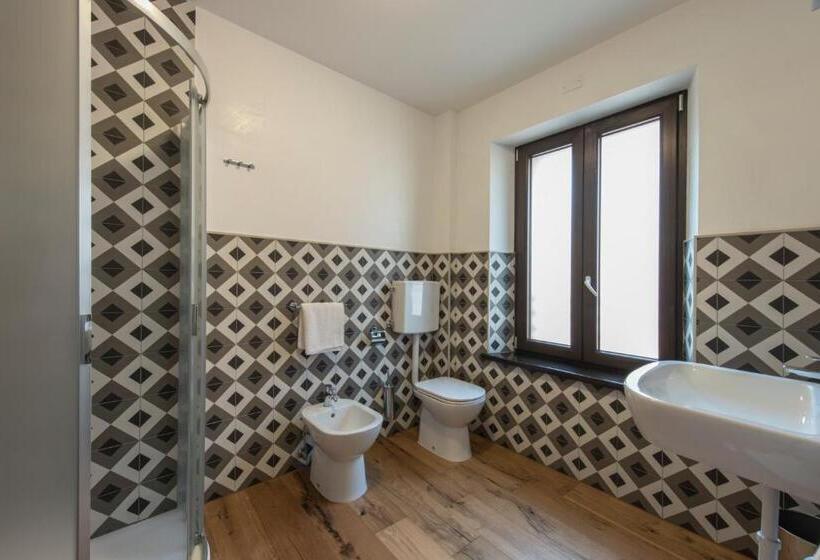 Номер Стандарт Трехместный, La Blave Rooms