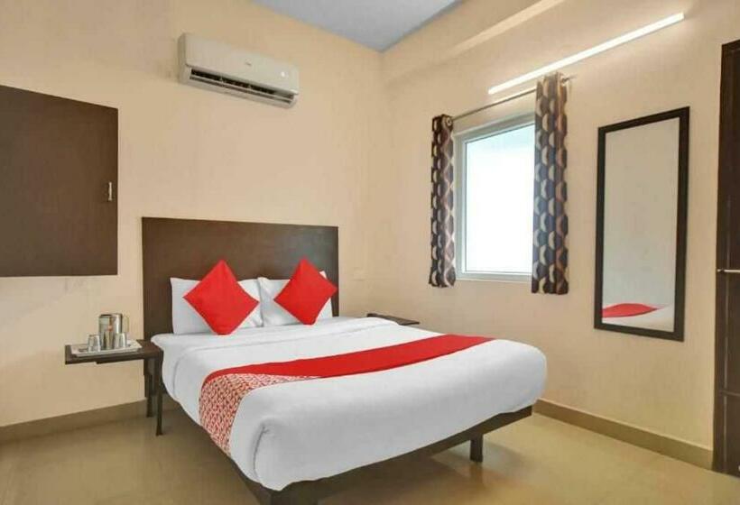 Трехместный Номер Классика, Oyo Flagship 81223 Kanish Residency