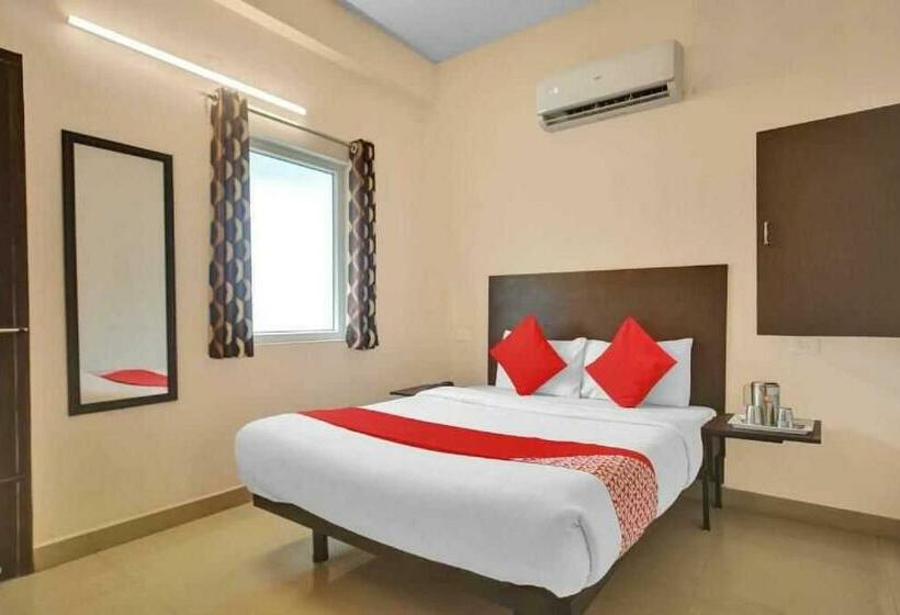 Трехместный Номер Классика, Oyo Flagship 81223 Kanish Residency