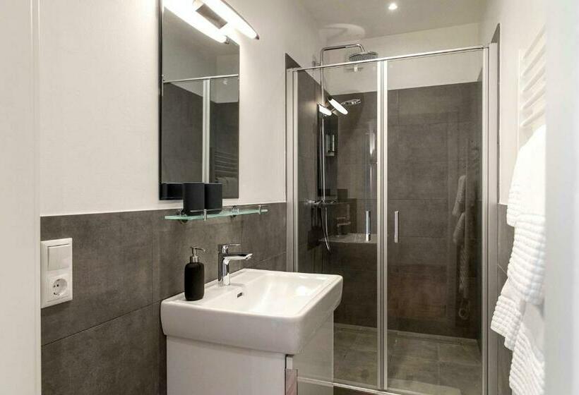 Апартаменты Superior 1 Спальня, Luxx City Apartments
