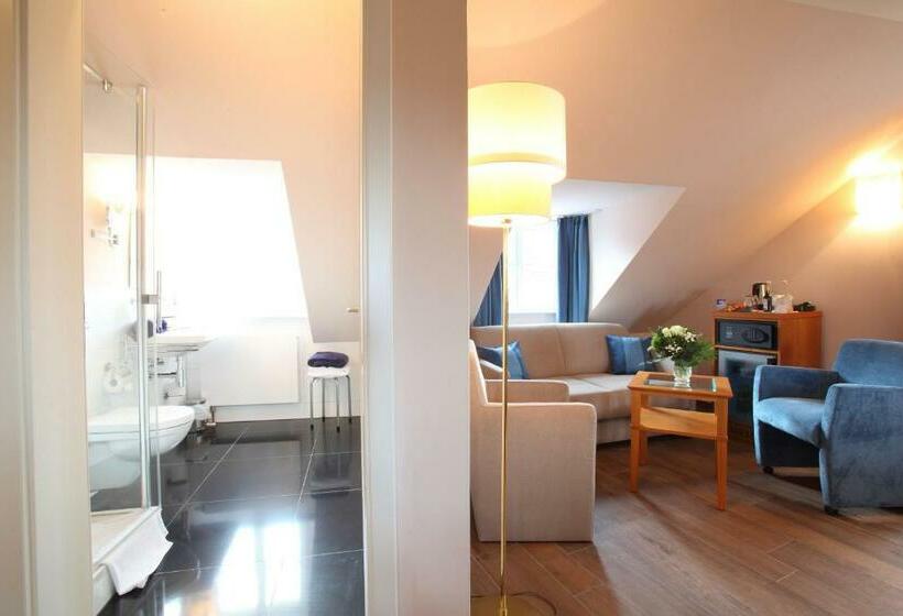 Номер Стандарт, Mainchateau