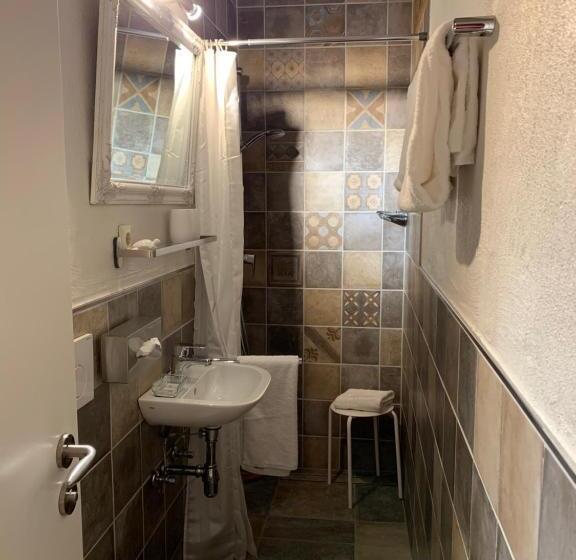 اتاق راحتی, Moselland Hotel Im Enderttal Zum Onkel Willi