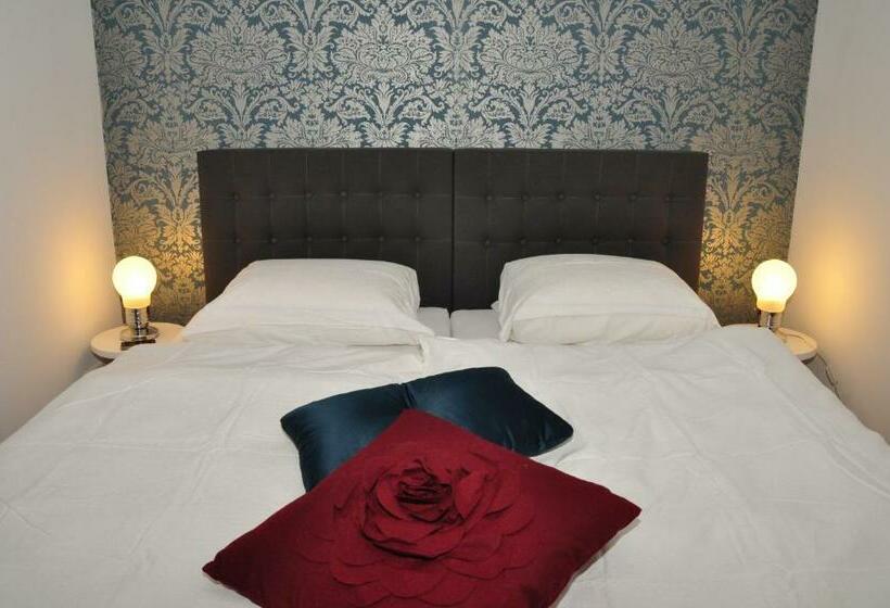 Quarto Superior, Six! Eat Work Sleep
