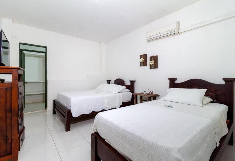 اتاق لوکس سه تخته, Ecohotel La Fortuna