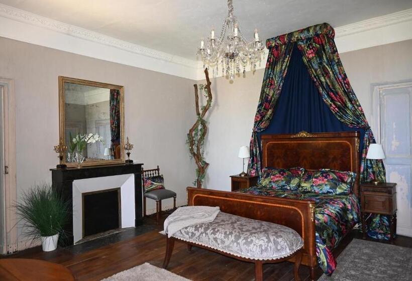 Семейный Номер Вид на Сад, Chateau Morinerie