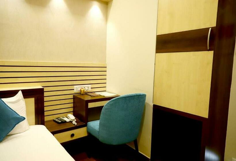 Номер Deluxe Одноместный, Avenue Plaza ! Serampore   Samrat Restaurant, N S Avenue