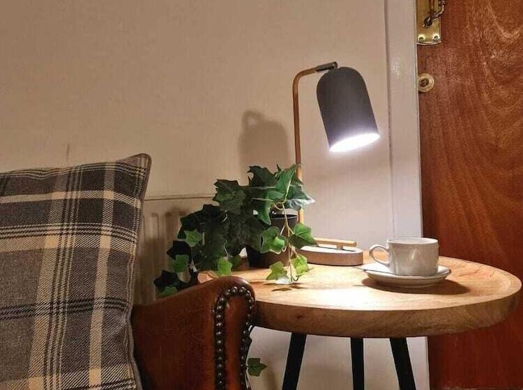Номер Стандарт, Cardross Inn