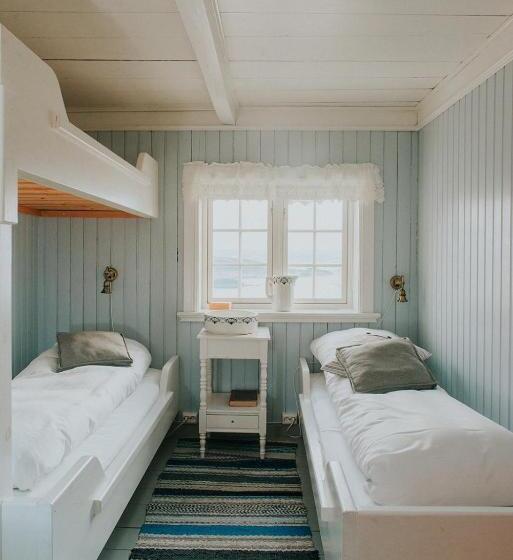 Standard room with outdoor bath, Husfrua Gårdshotell