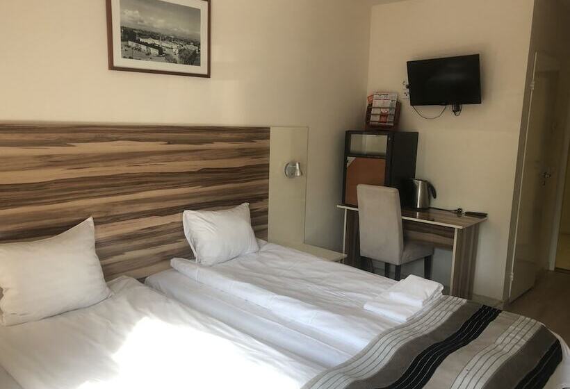 Standard Værelse, Arkadia Hotel & Hostel