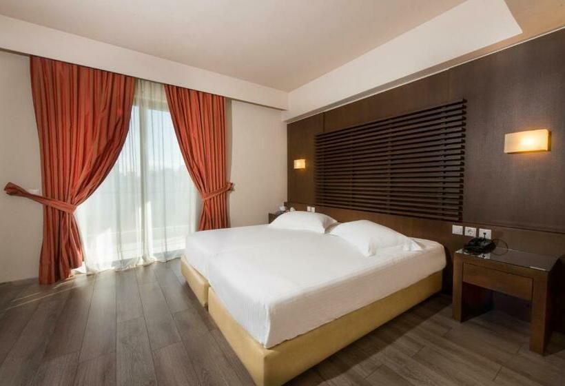 Полулюкс, Agrinio Imperial