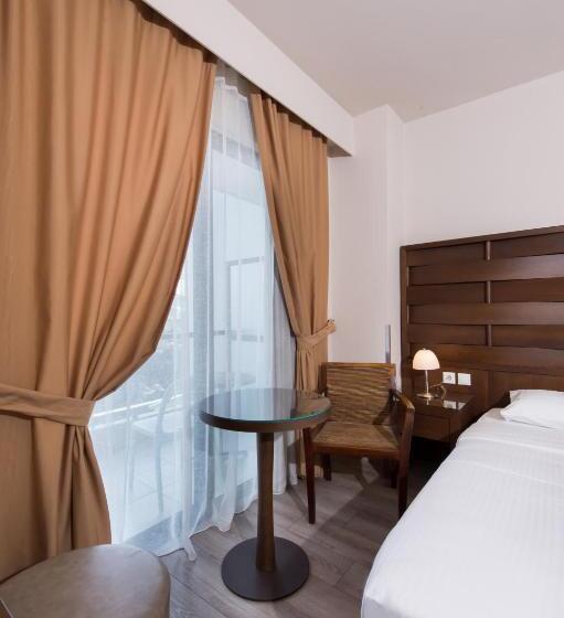 Номер Superior, Agrinio Imperial