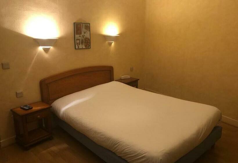 Номер Стандарт, Hôtel Des Couronnes Châteaudun