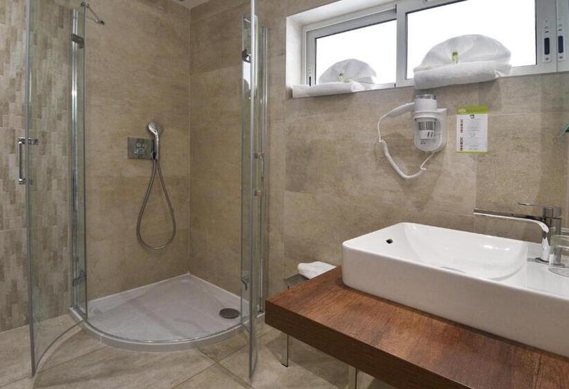 اتاق راحتی سه تخته, Calvi Hôtel