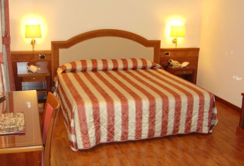Номер Стандарт, Albergo Corona