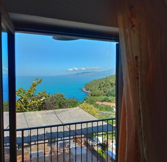 Quarto Estandar com Sacada, Bed & Breakfast Laino