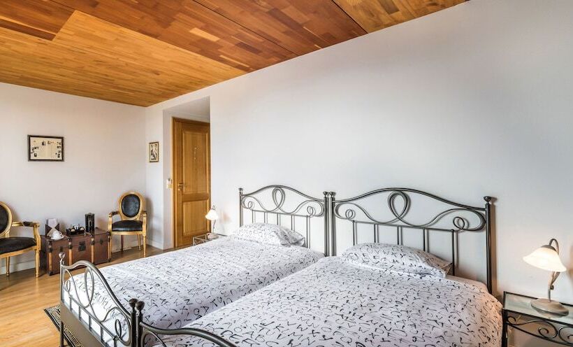 اتاق استاندارد, Auberge Du Relais Postal
