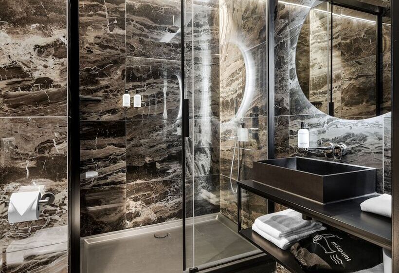 Номер Стандарт, Le Marin Boutique
