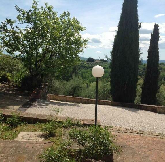 آپارتمان 4 خوابه, Villa Agostoli