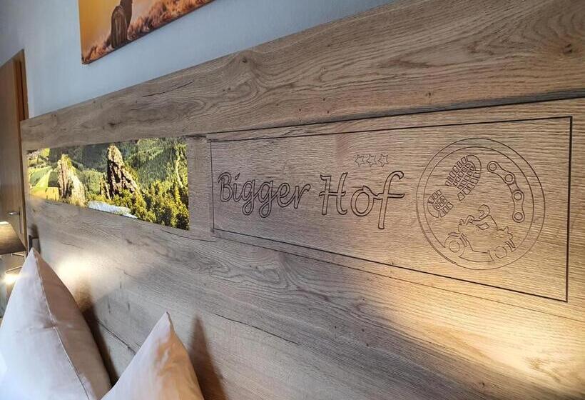 Апартаменты 2 Спальни, Bigger Hof   Wirtshaus Platzhirsch Am Jahnplatz