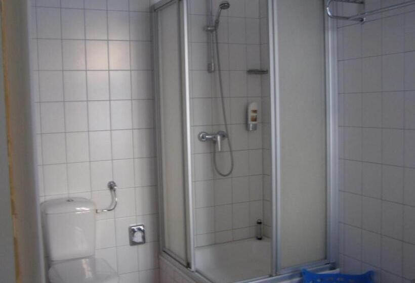 Номер Стандарт, Fährhaus Niederkleveez